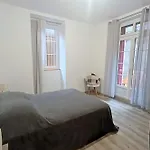 5, 1er Etage, Un T2 Avec Terrasse, 4 Couchages *
