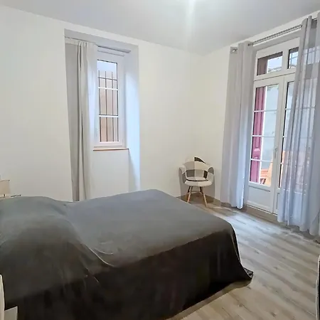 5, 1er Etage, Un T2 Avec Terrasse, 4 Couchages *