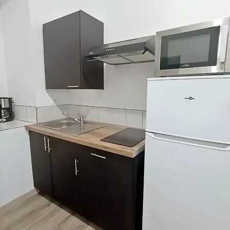 شقة 5, 1er Etage, Un T2 Avec Terrasse, 4 Couchages *